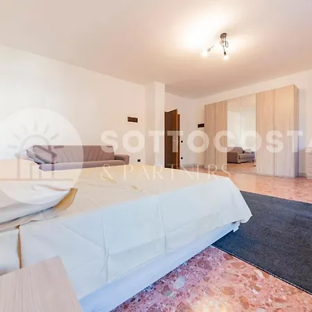 Group Holidays - Apartment
