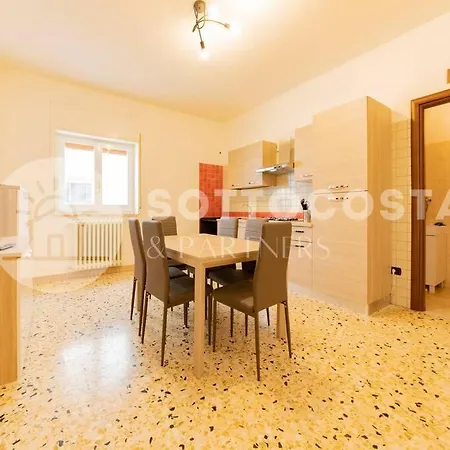 Group Holidays - * Lecce